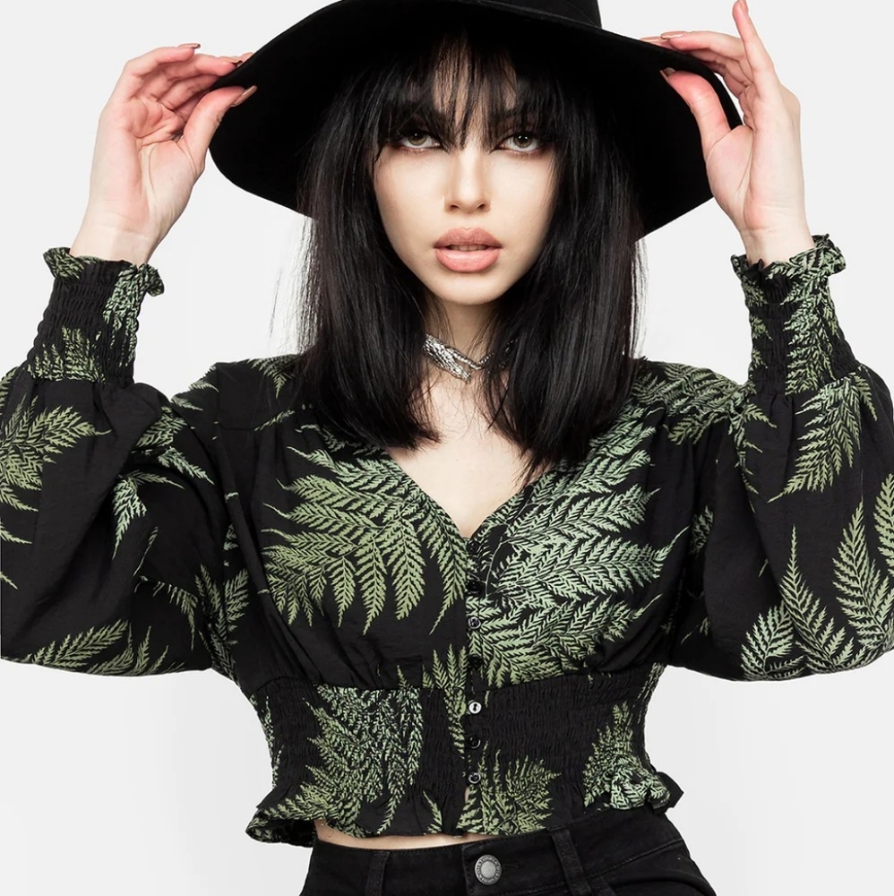 Disturbia Fern Flowy Sleeve Top (nwt)